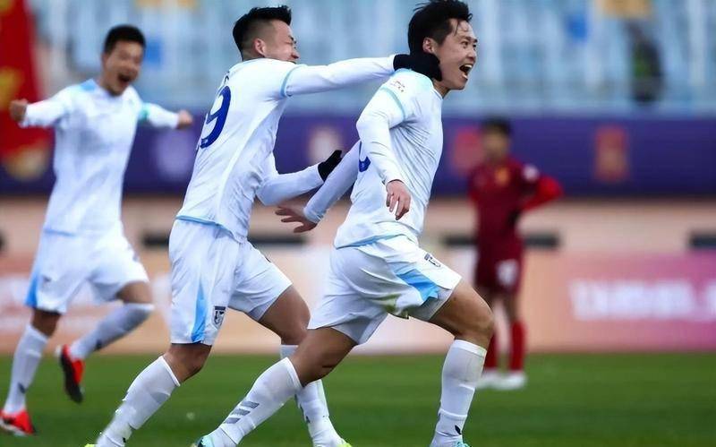 德罗巴在RNG比赛中败北，战术调整引发热议！(德罗巴什么水平虎扑)体育